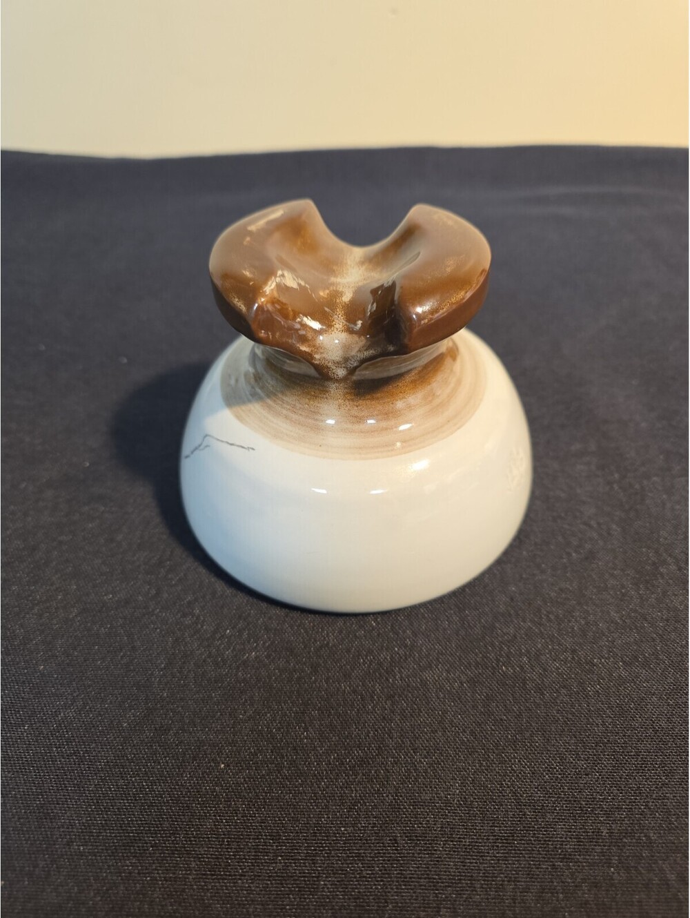 Large PORCELAIN INSULATOR TWO TONE GB 9995 NP-70 USA